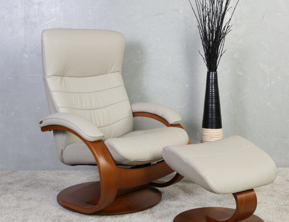 Fjords-Trandal-recliner-ottoman
